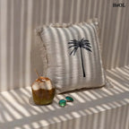 Pamut díszpárnahuzat natúr bézs alapon fekete pálmafa mintával, kókuszdióval