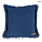 Kék díszpárnahuzat rojtos szegéllyel, 50x50 cm méretben, prémium pamut-vászon anyagból, hátulról