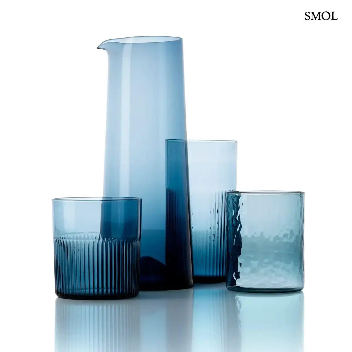 AZURE RIPPLED kék bordázott magas pohár szett 6 db, 3 méretben, üvegkancsóval