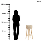 Raffia bárszék natúr színben, kézzel fonott ülőfelülettel és fa lábakkal, méretarányosan