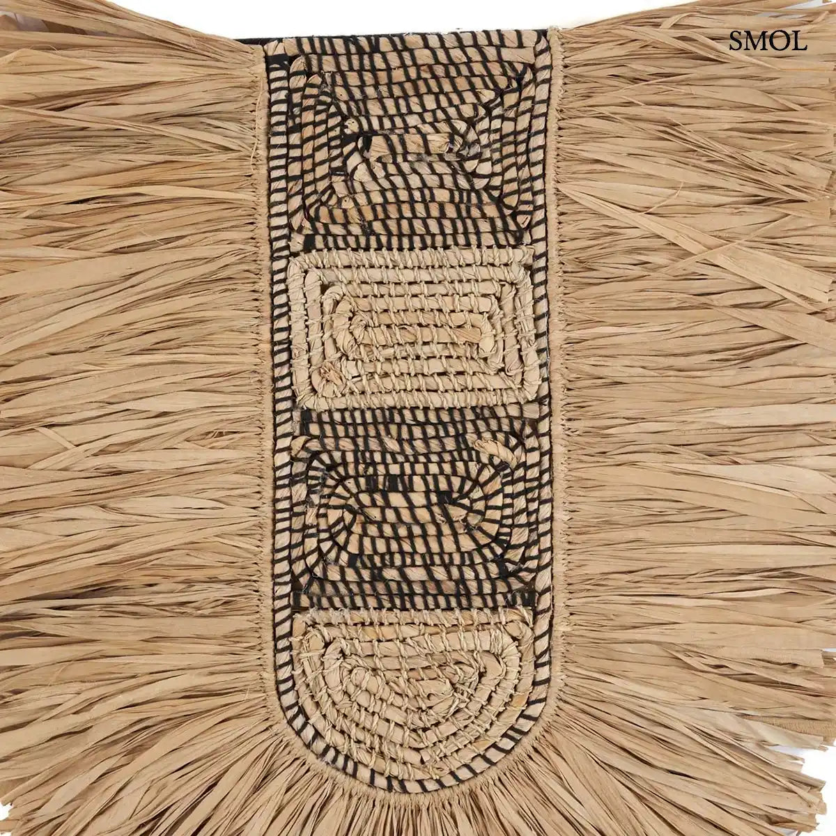 Natúr raffia fali dekoráció törzsi mintával és rojtos szegéllyel, 78×85 cm, középső minta nagyítva