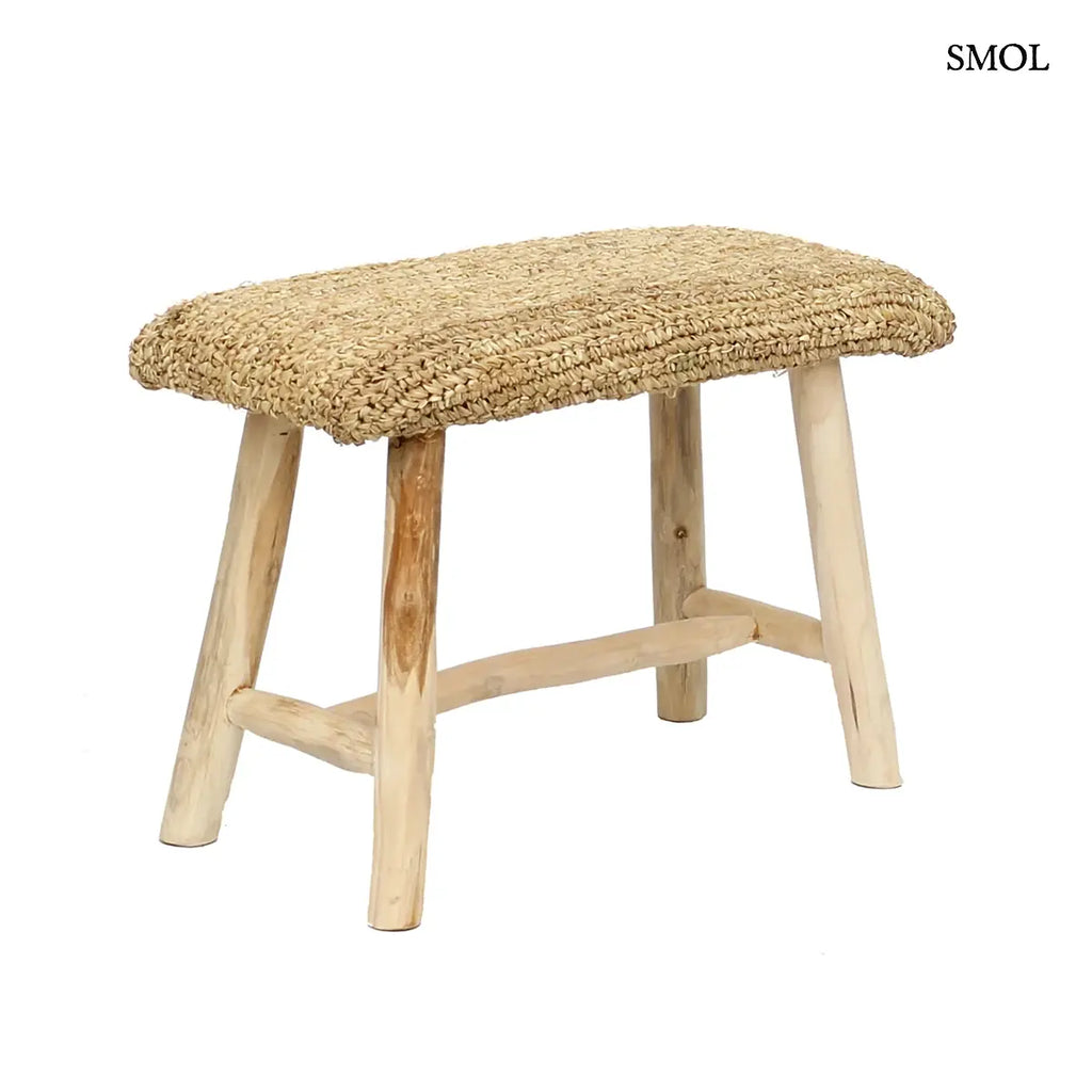 Natúr raffia pad teakfa vázra, 60×45 cm, fehér háttérrel