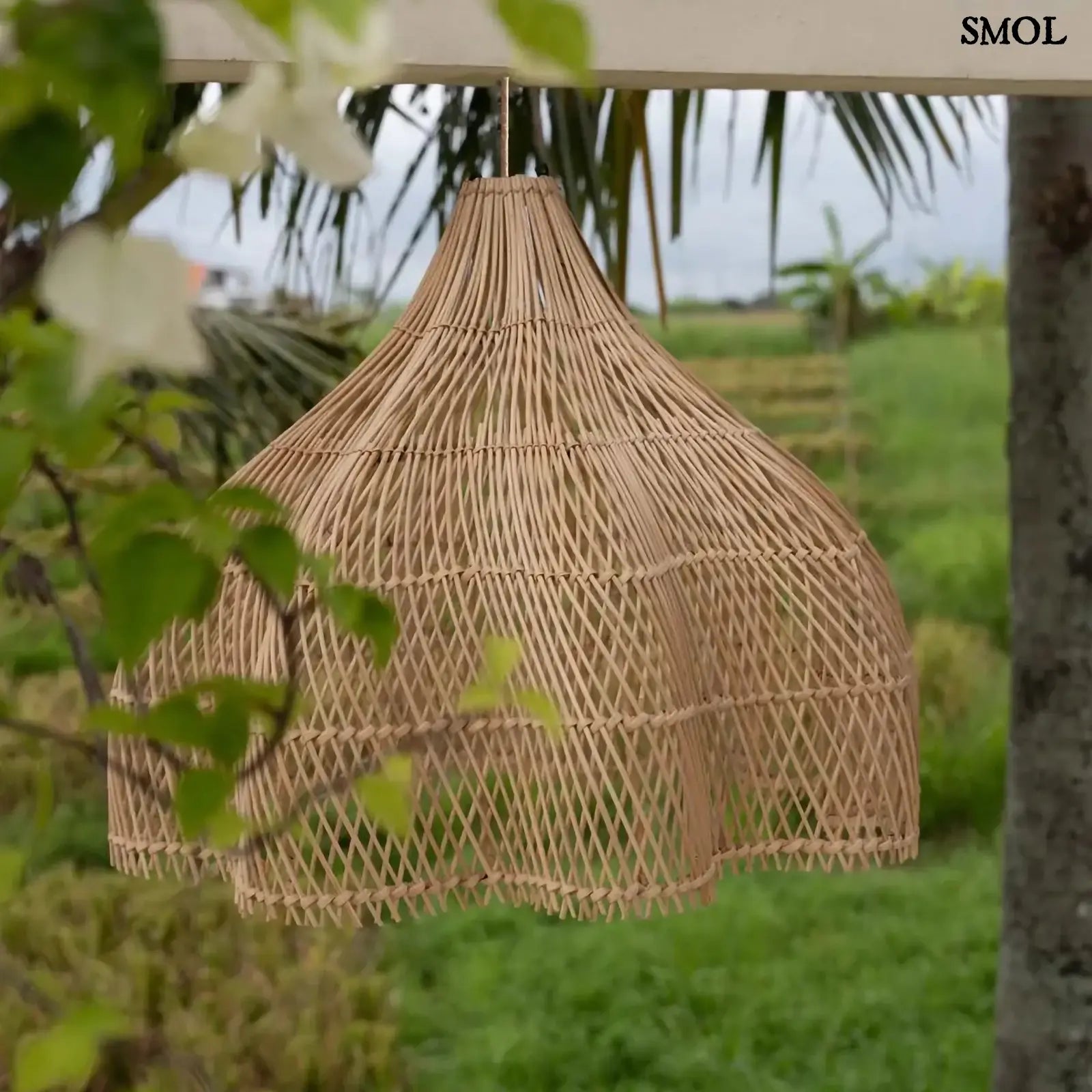 Rattan Függőlámpa -natúr, M | WHIPPED | SMOL - természetes háttérrel