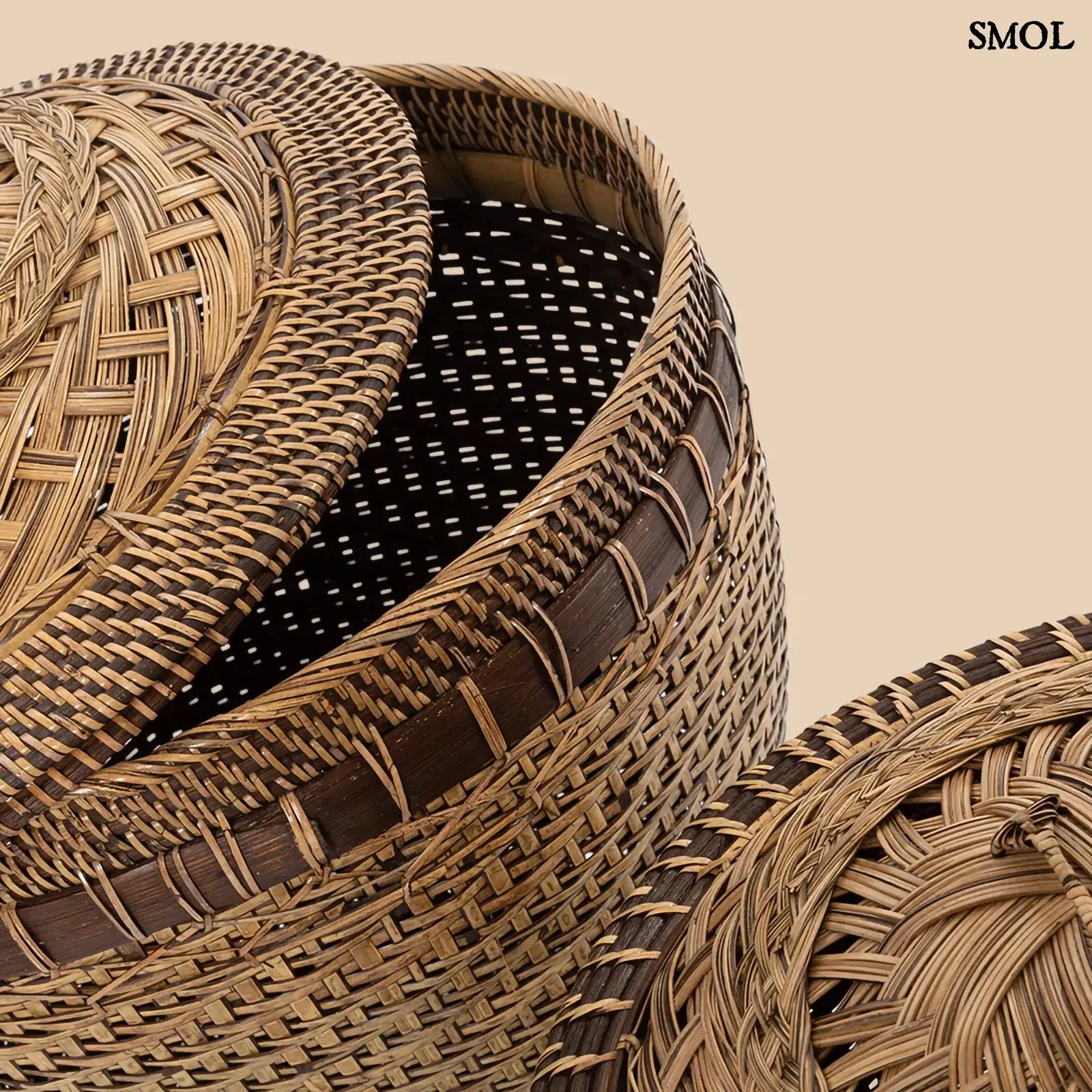 kézzel fonott rattan tárolókosár fedéllel fedél nagyítva