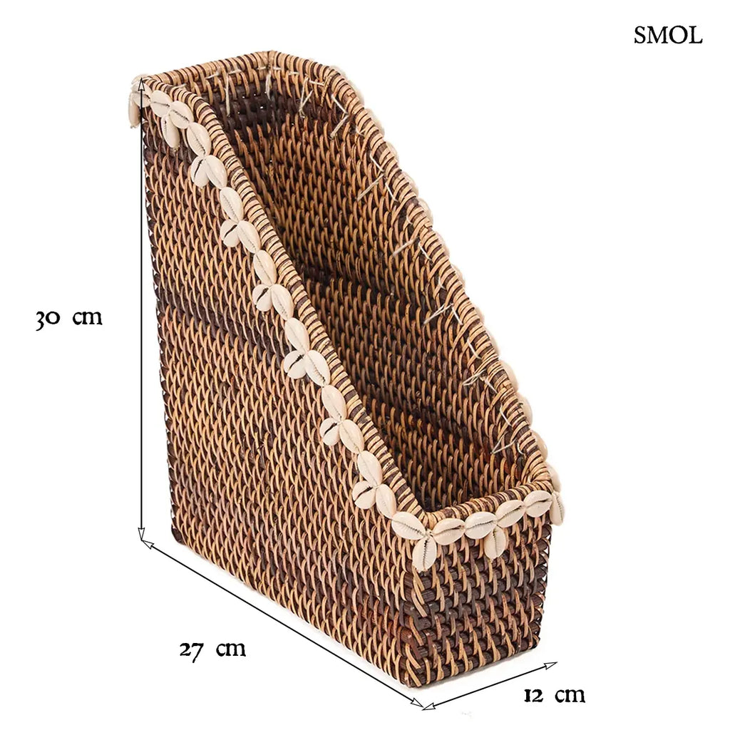  Natúr barna rattan asztali rendező fehér kagylós szegéllyel, 27×30 cm, méretekkel
