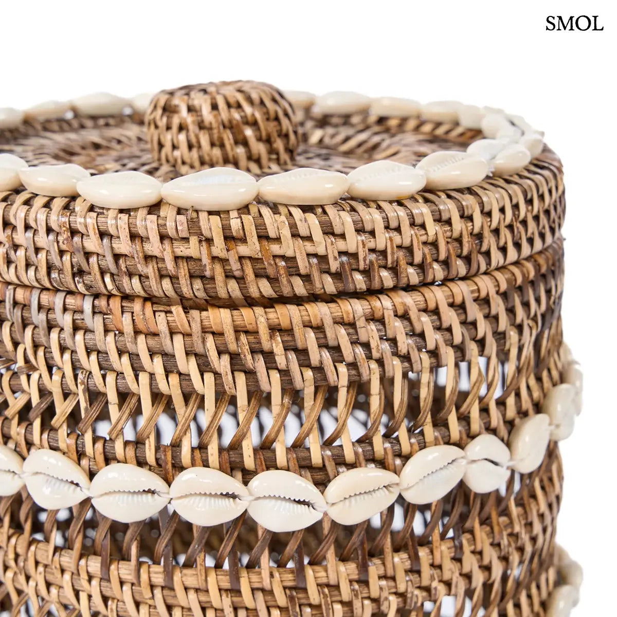 Natúr barna rattan tárolókosár kagylós mintával, hengeres forma, 21×30 cm, fedő nagyítva