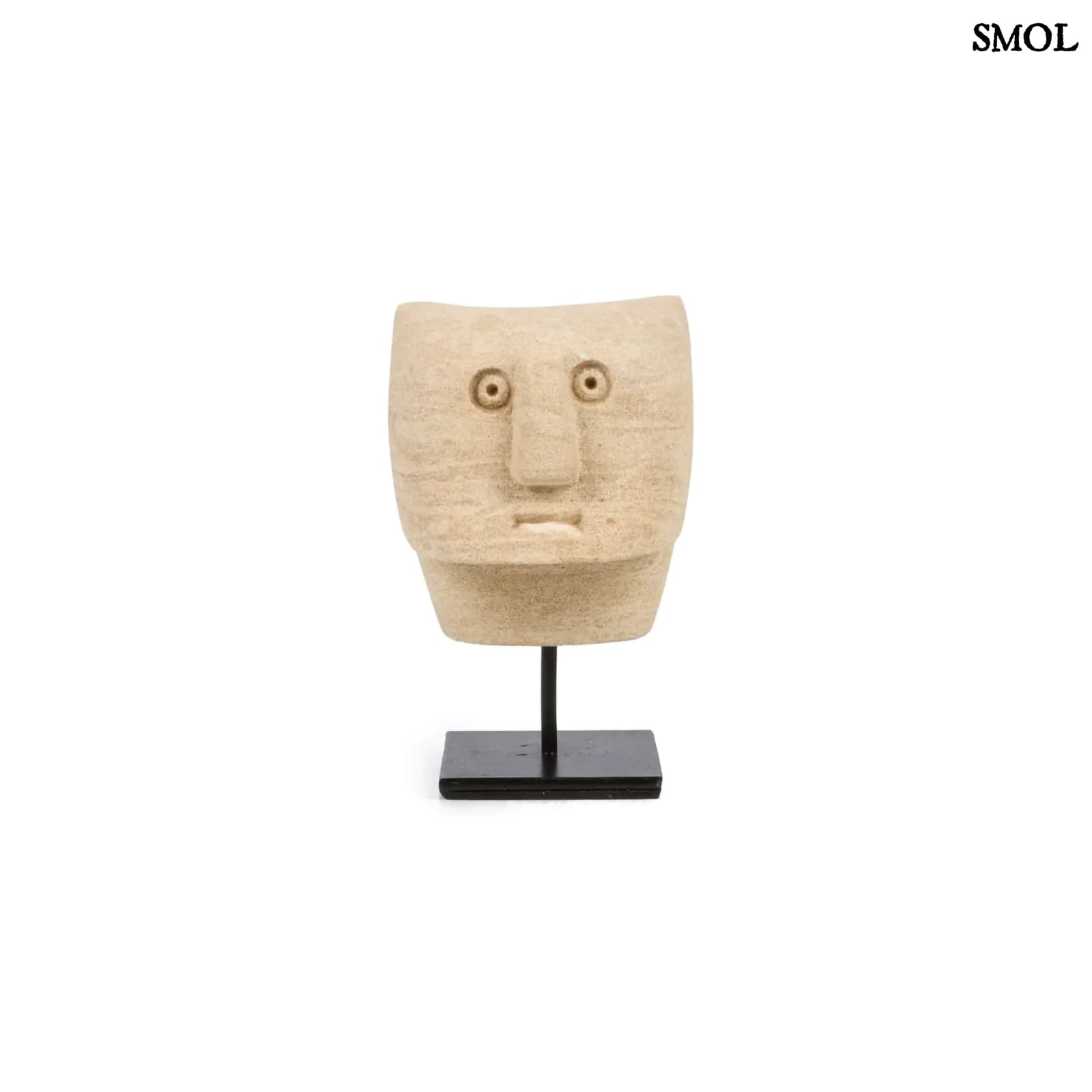 SUMBA23, kőszobor tartón, 13 cm - smol.hu