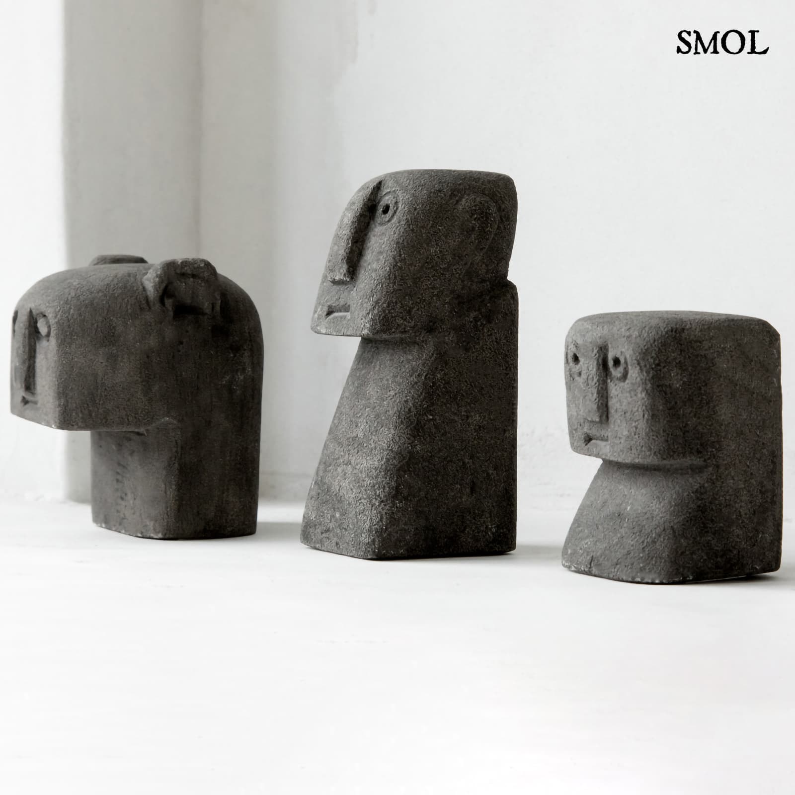 SUMBA25 , szürke kőszobor, 11 cm - smol.hu