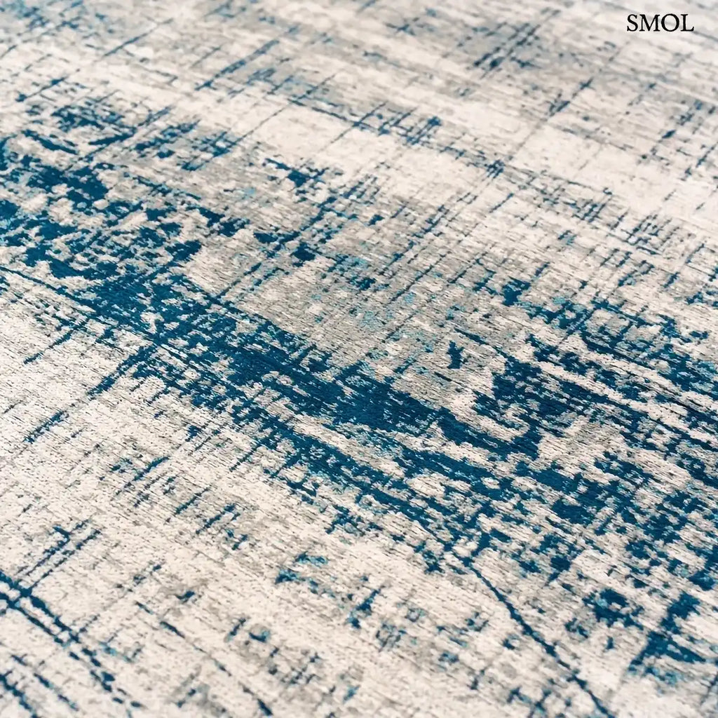 ECO RUG BRONX AZURITE azuritkék absztrakt szőnyeg 60-as évek grafikus mintával, lapos szövés, 3 mm – kül- és beltéri, minta nagyítva