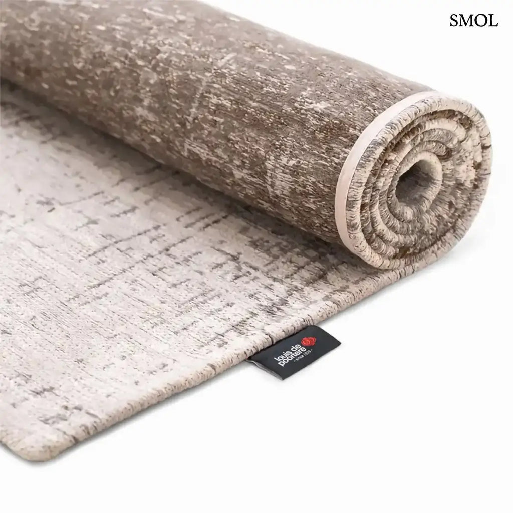 ECO RUG CONCRETE JUNGLE szürke absztrakt mintás szőnyeg, feltekerve