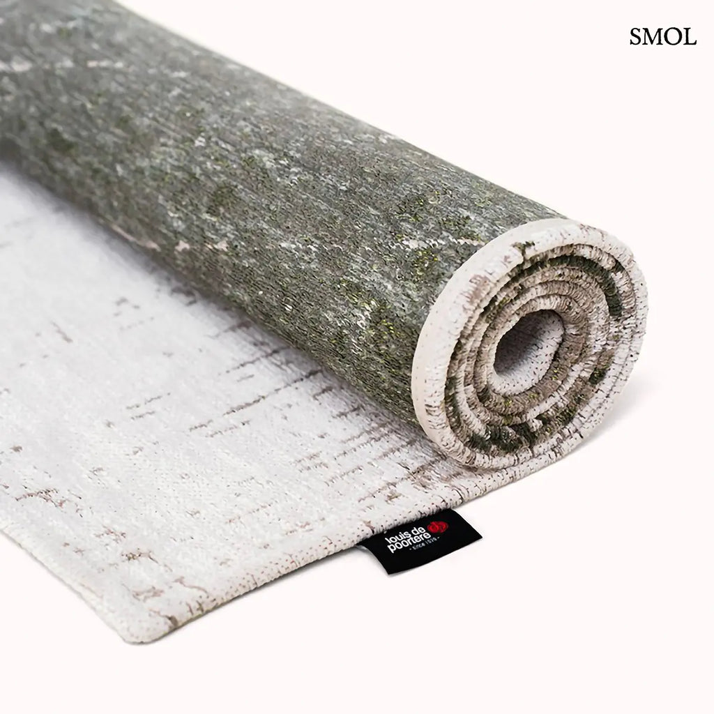 ECO RUG CENTRAL GREEN sötétzöld absztrakt mintás szőnyeg, feltekerve