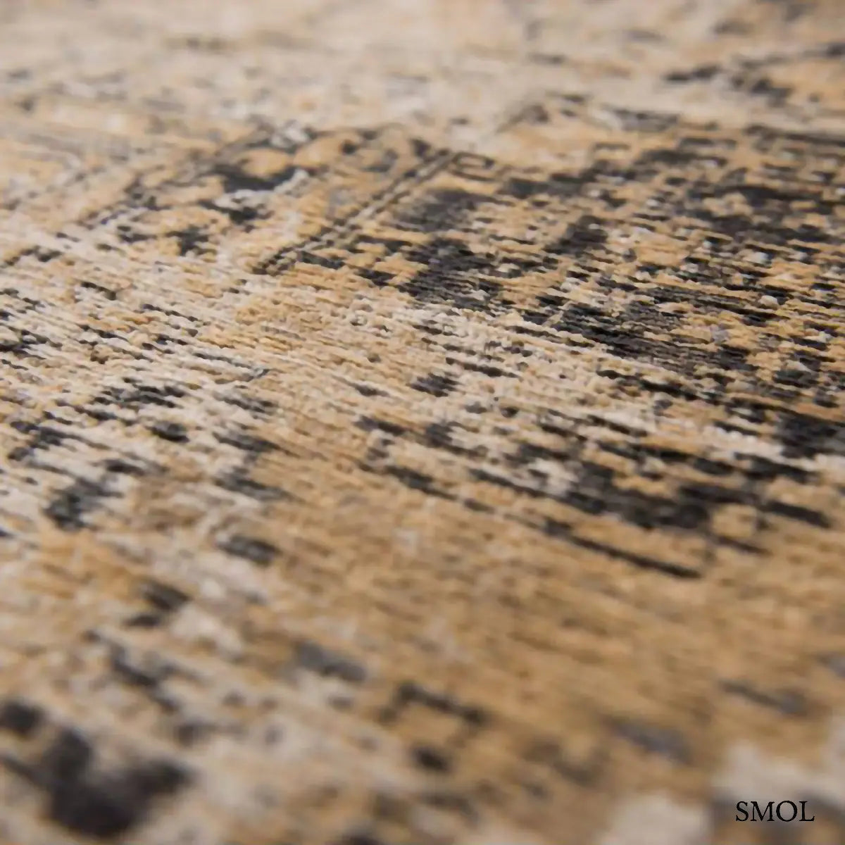 ECO RUG AGHA OLD GOLD afgán mintás szőnyeg arany-bézs alapon antracit törzsi mintával, koptatott vintage hatással, minta nagyítva