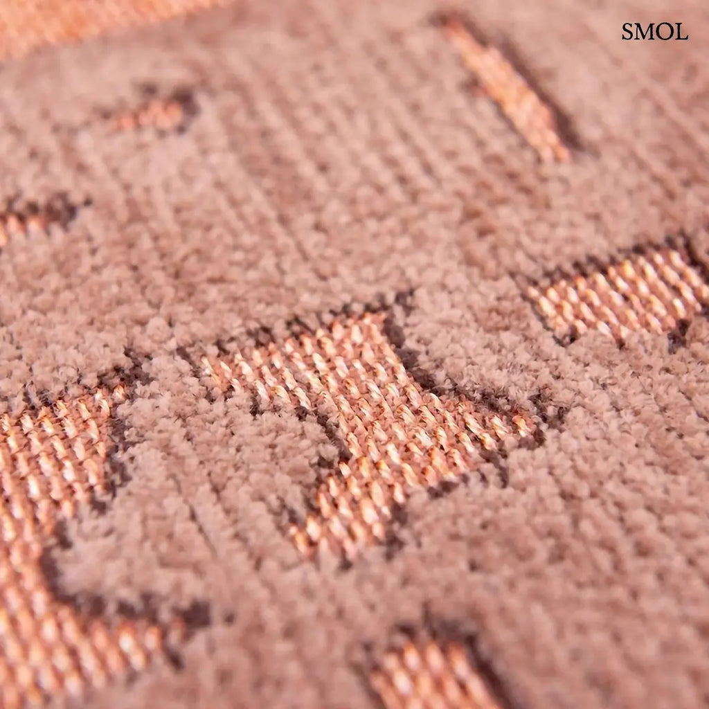 ECO RUG COPPER baobab mintás szőnyeg barna tónusokban, kéregszerű afrikai textúrával, minta nagyítva