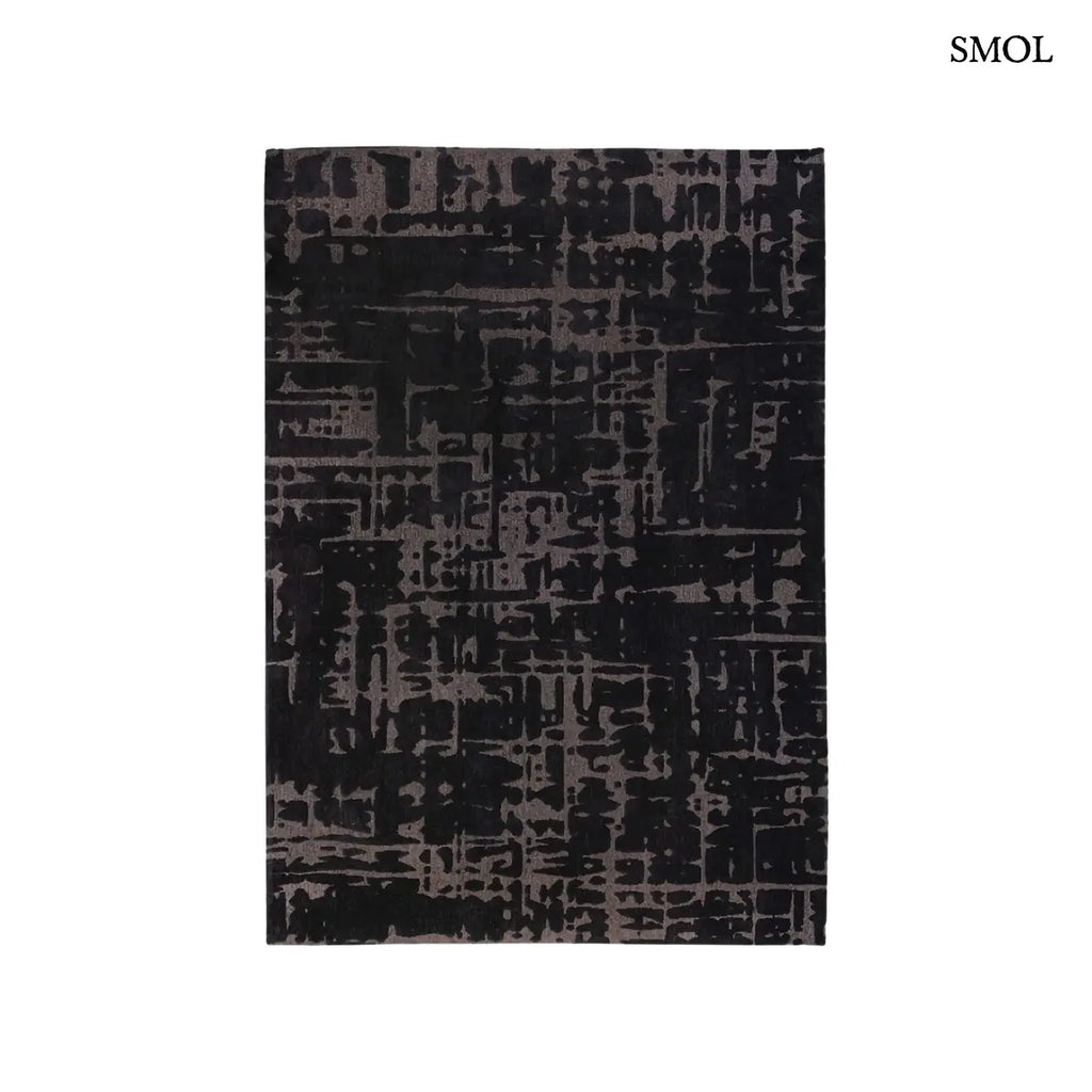 ECO RUG BLACK WATER baobab mintás szőnyeg fekete-antracit tónusokban, kéregszerű afrikai textúrával, fehér háttérrel