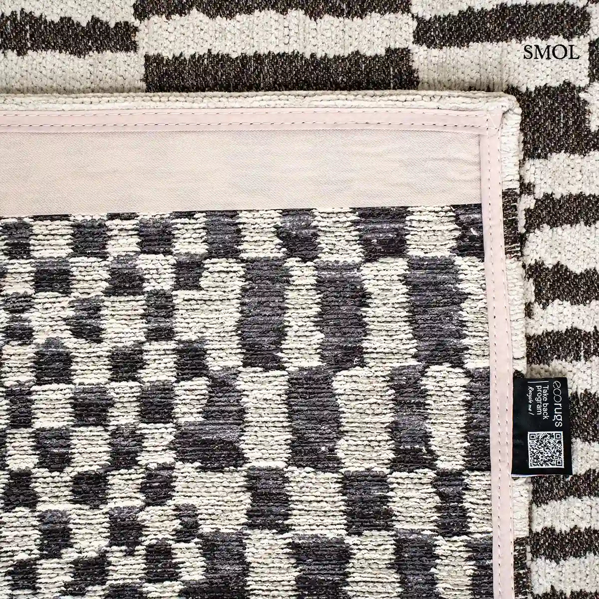 ECO RUG CAIDAL fekete-törtfehér berber mintás szőnyeg, felhajtott sarokkal