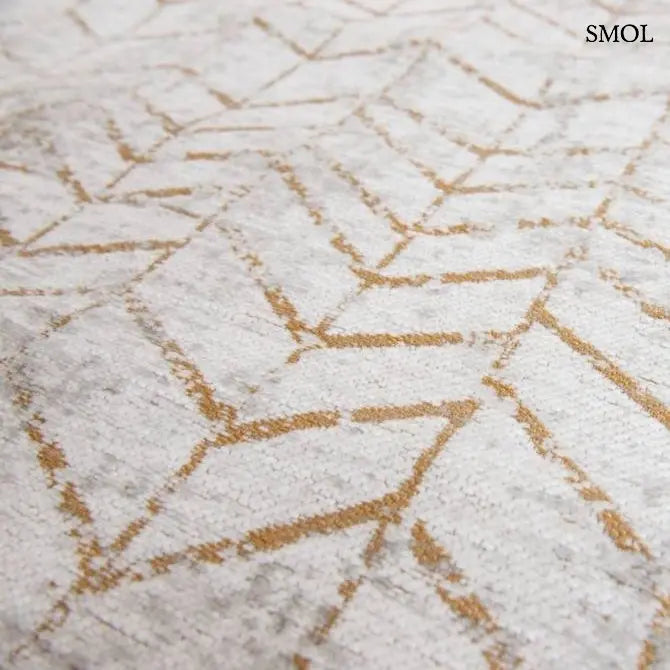 ECO RUG CENTRAL YELLOW chevron mintás szőnyeg ezüst-arany kombinációban, koptatott csillogó felülettel, pamut-poliészter, minta nagyítva