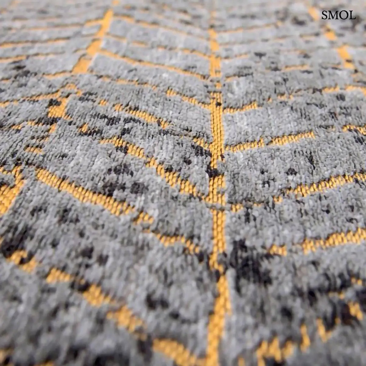 ECO RUG BROADWAY GLITTER chevron mintás szőnyeg fekete-arany kombinációban, csillogó felülettel, pamut-poliészter, nagyítva