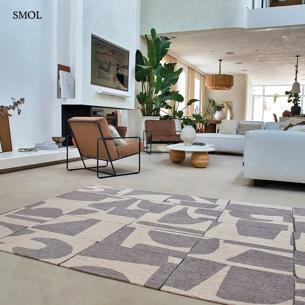 ECO RUG STRING barna-szürke geometrikus mintás szőnyeg, Bauhaus ihletésű, vágott formákból építkező minta, nappaliban