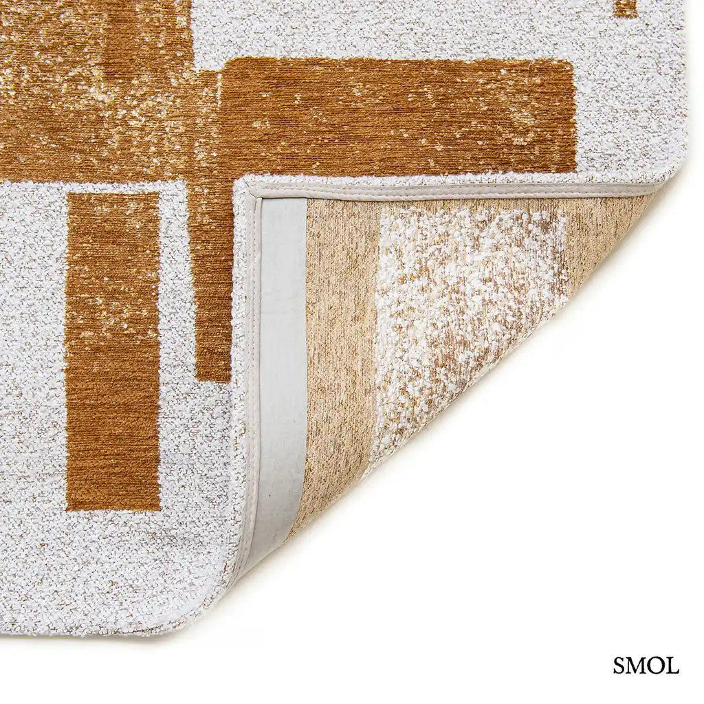ECO RUG NUGGETS bézs-arany geometrikus szőnyeg bolyhos texturált felülettel, kubista kocka mintával, 5 mm, felhajtott sarokkal, alulról