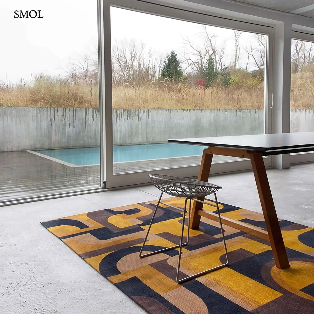 ECO RUG YELLOW MEYER sárga geometrikus szőnyeg modernista aszimmetrikus formákkal, lapos szövés, 3 mm – kül- és beltéri, nappaliban