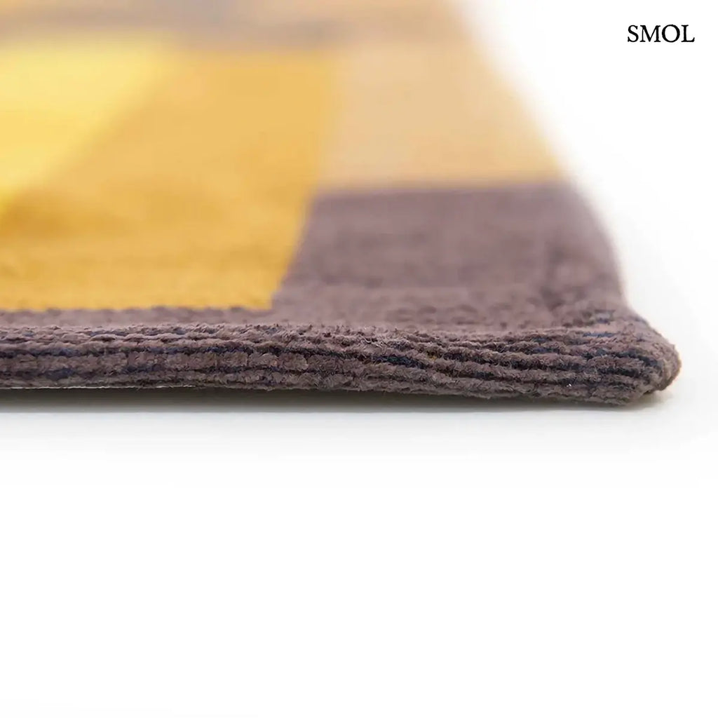 ECO RUG YELLOW MEYER sárga geometrikus szőnyeg modernista aszimmetrikus formákkal, lapos szövés, 3 mm – kül- és beltéri, vastagság nagyítva