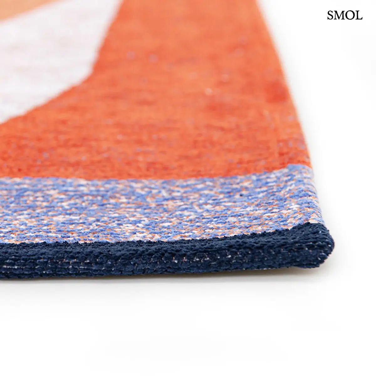 ECO RUG CARPE DIEM sokszínű geometrikus szőnyeg absztrakt összefonódó formákkal, vastagság nagyítva