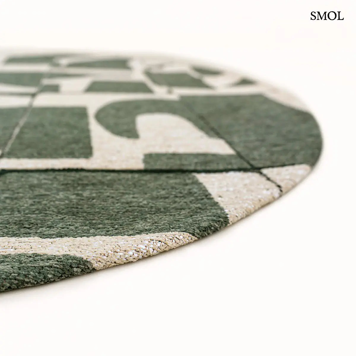 ECO RUG SEA SPRAY geometrikus szőnyeg szürkészöld-krém kombinációban, Bauhaus ihlette papírvágás mintával, kerek forma vastagsága