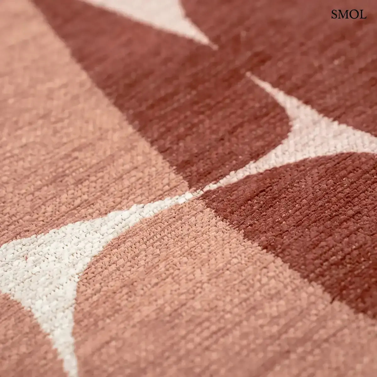 ECO RUG CHERRY MOCHA terrakotta kavics mintás szőnyeg, rétegzett áttetsző forma, textúra nagyítva