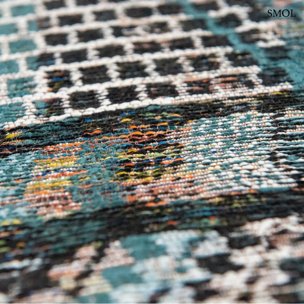 ECO RUG ZEMMURI BLUE kilim mintás szőnyeg türkiz-bézs kombinációban, marokkói geometrikus mintával, koptatott hatással, textúra nagyítva