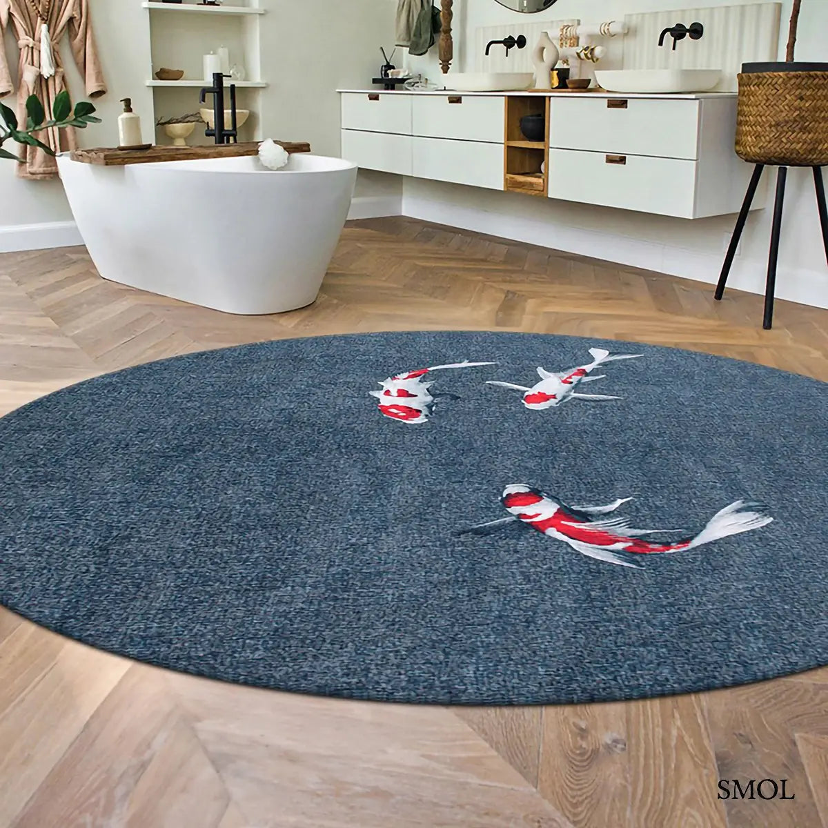ECO RUG JAPANESE POND koi hal mintás szőnyeg acélkék alapon piros-fehér koi halakkal, fürdőszobában
