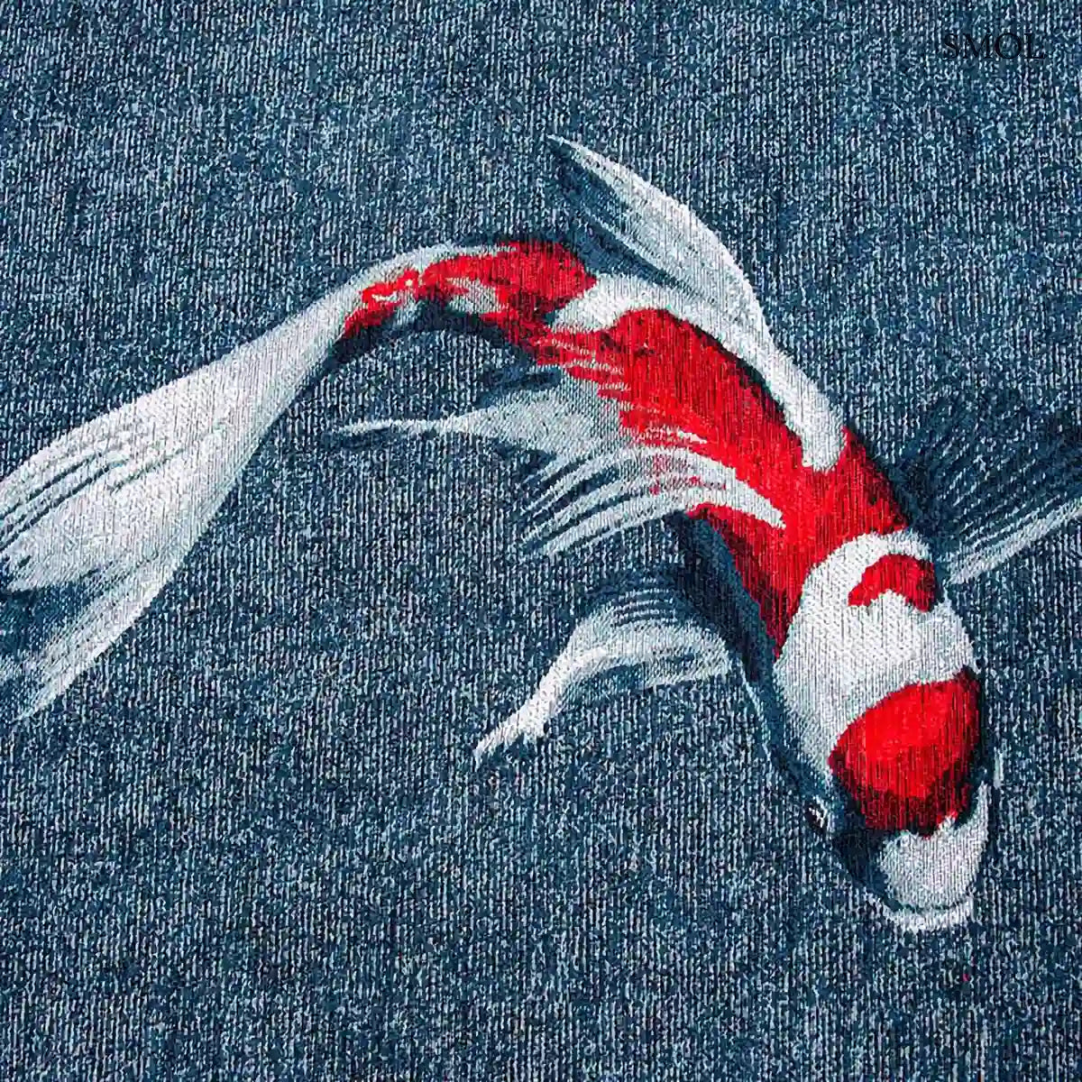 ECO RUG JAPANESE POND koi hal mintás szőnyeg acélkék alapon piros-fehér koi halakkal, hal nagyítva