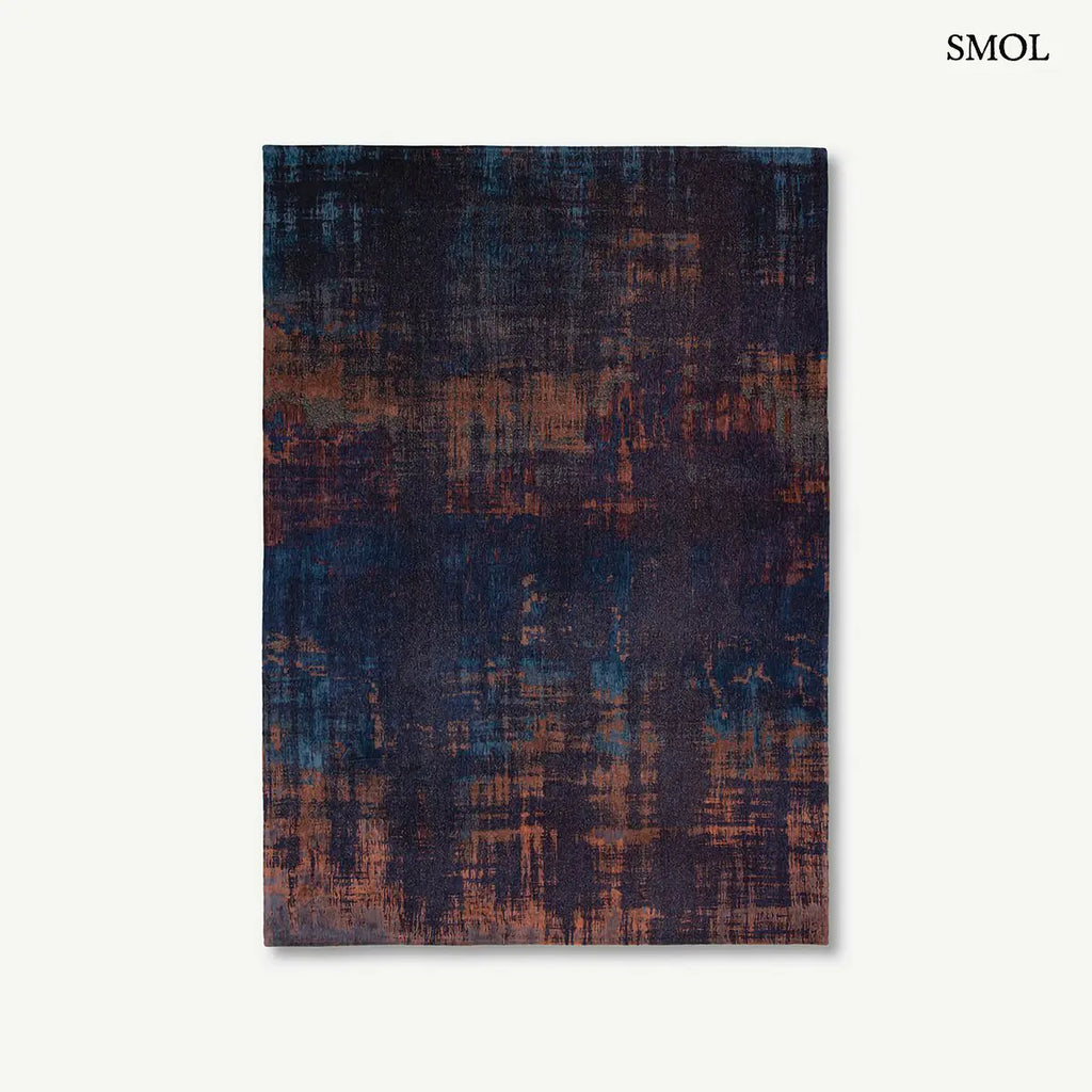 ECO RUG SUNSET BLUE kék-rozsda patinás mintás szőnyeg, fehér háttérrel