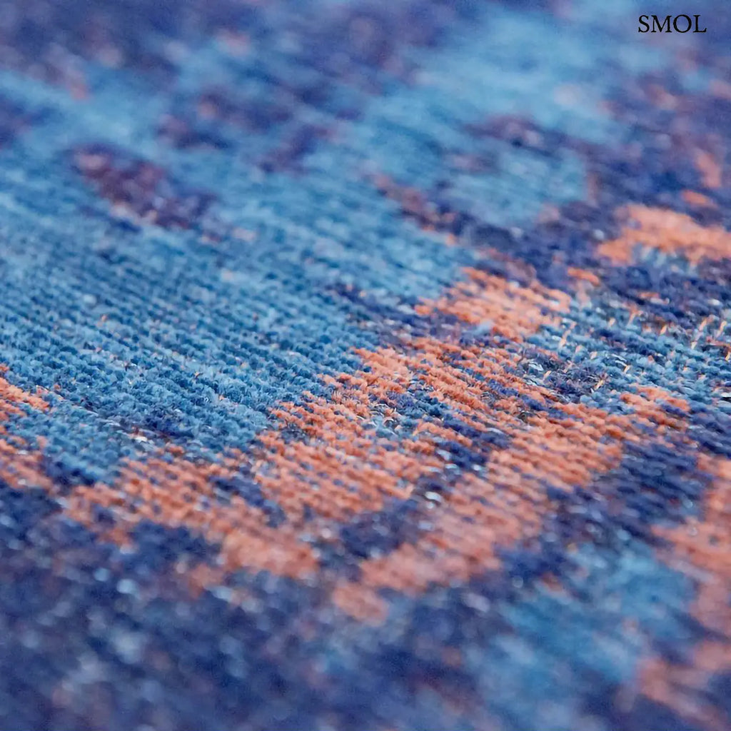ECO RUG SUNSET BLUE kék-rozsda patinás mintás szőnyeg, textúra nagyítva