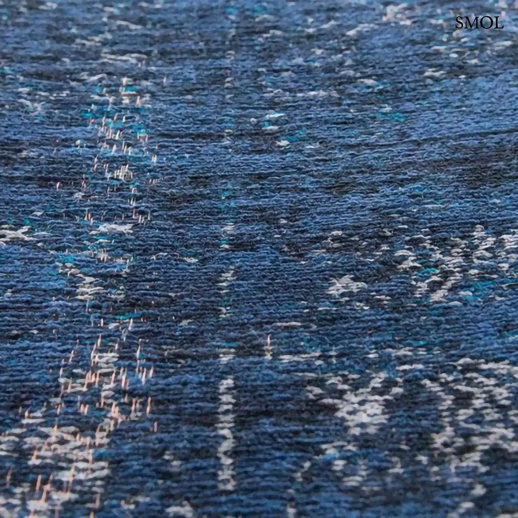 ECO RUG BLUE NIGHT perzsa mintás szőnyeg éjkék alapon ezüst medallion mintával, türkiz szegéllyel, vintage hatással, nagyítva