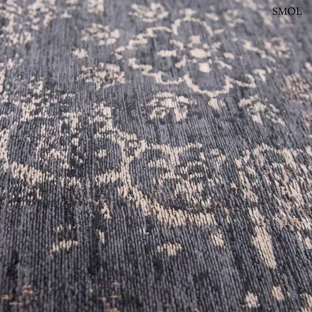 ECO RUG MINERAL BLACK perzsa mintás szőnyeg vintage hatással, fekete-antracit színben, jacquard Wilton szövés, pamut-gyapjú-poliészter, minta nagyítva