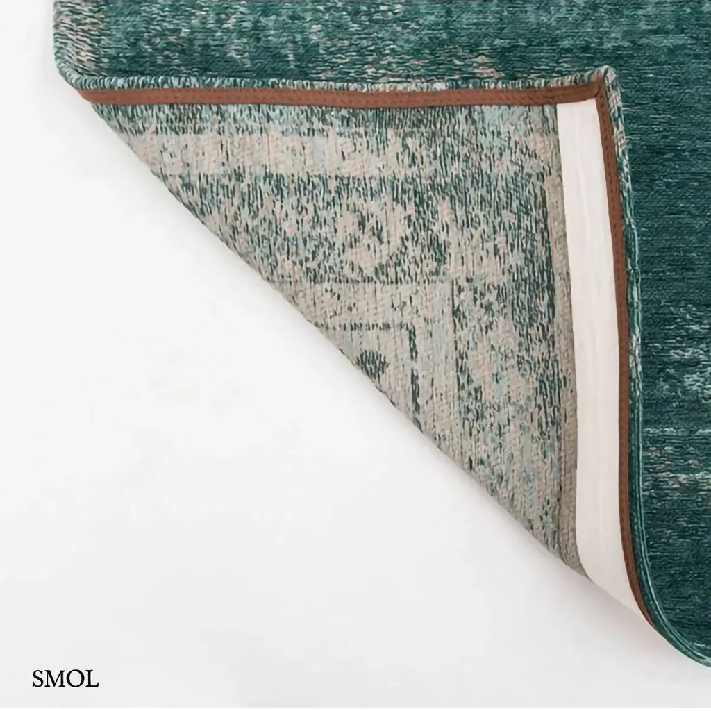 ECO RUG JADE perzsa mintás szőnyeg jadezöld alapon krémszínű koptatott medallion mintával, vintage hatással, jacquard szövés, felhajtott sarokkal