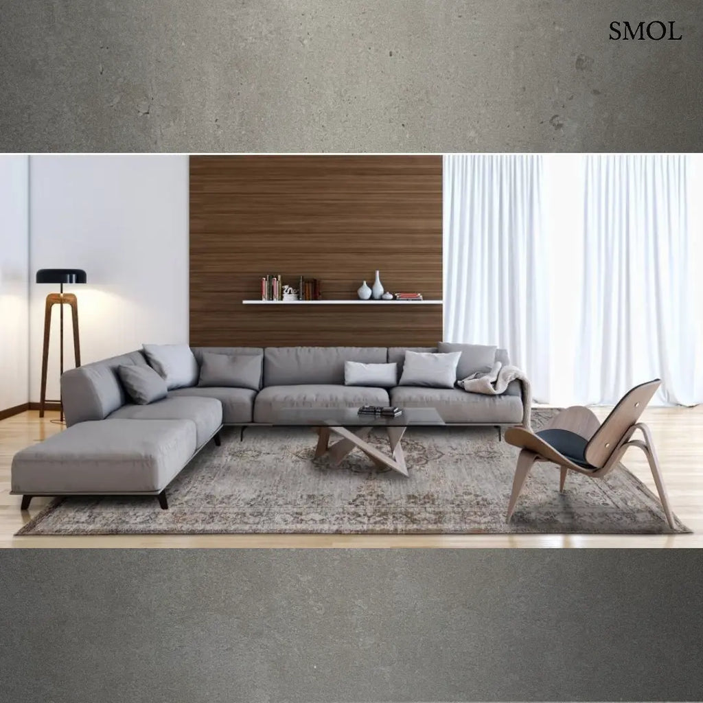 ECO RUG GREY EBONY perzsa mintás szőnyeg ezüstszürke alapon rozsdabarna-bronz mintával, vintage hatással, jacquard szövés, nappaliban, kanapéval