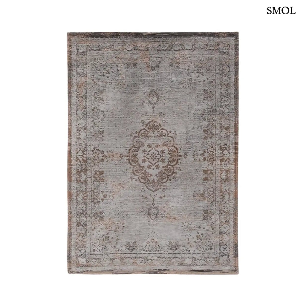 ECO RUG GREY EBONY perzsa mintás szőnyeg ezüstszürke alapon rozsdabarna-bronz mintával, vintage hatással, jacquard szövés, fehér háttérrel