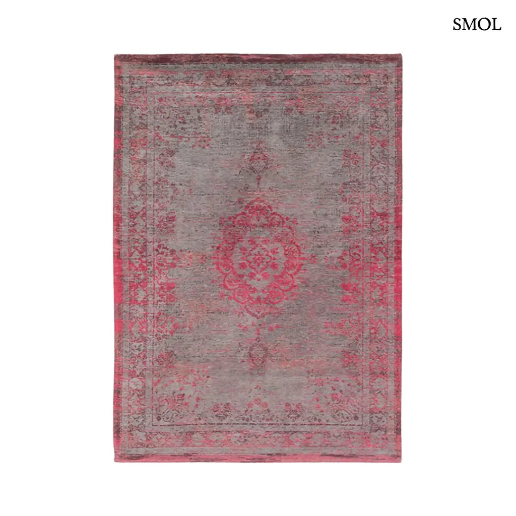 ECO RUG PINK FLASH perzsa mintás szőnyeg szürke alapon élénk rózsaszín mintával, vintage hatással, jacquard szövés, fehér háttérrel