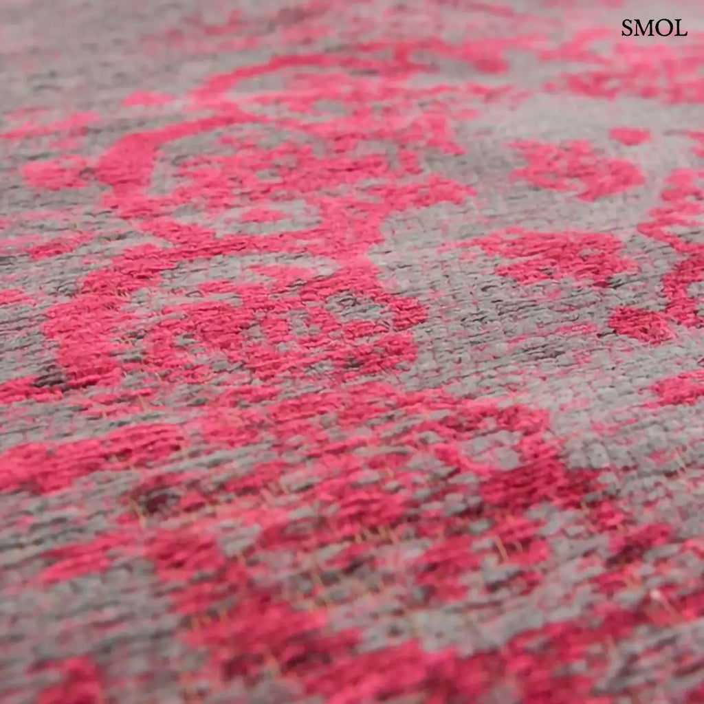 ECO RUG PINK FLASH perzsa mintás szőnyeg szürke alapon élénk rózsaszín mintával, vintage hatással, jacquard szövés, nagyítva
