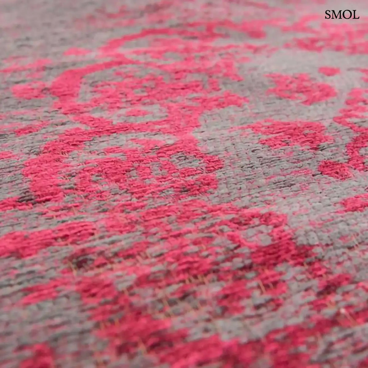 ECO RUG PINK FLASH perzsa mintás szőnyeg szürke alapon élénk rózsaszín mintával, vintage hatással, jacquard szövés, nagyítva