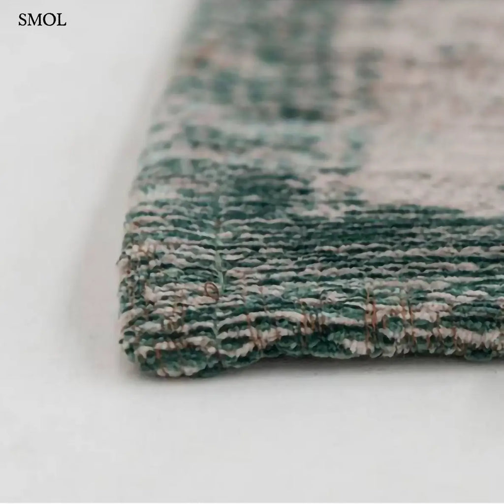 ECO RUG JADE OYSTER perzsa mintás szőnyeg türkizzöld tónusokban, krémszürke alapon, vintage hatással, jacquard szövés, sarok nagyítva