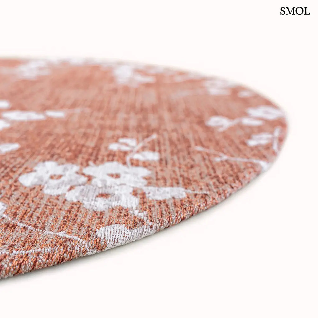 ECO RUG COPPER PINK rózsaszín sakura mintás szőnyeg japán cseresznyevirág motívumokkal, lapos szövés, 3 mm – kül- és beltéri, kerek formában, oldalról