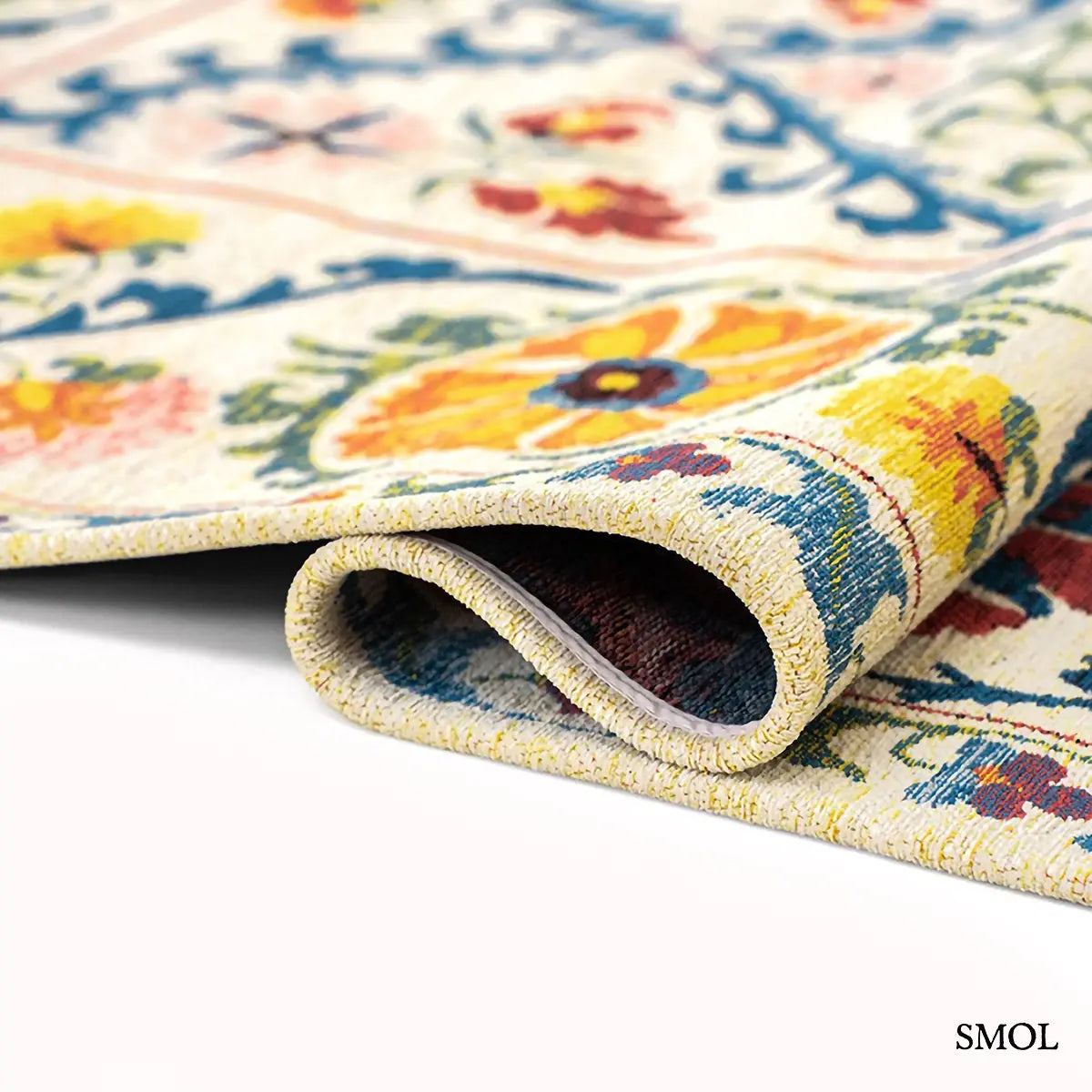 ECO RUG ORIGINE sokszínű suzani mintás szőnyeg krém alapon, közép-ázsiai virágos motívumokkal, hullámosan