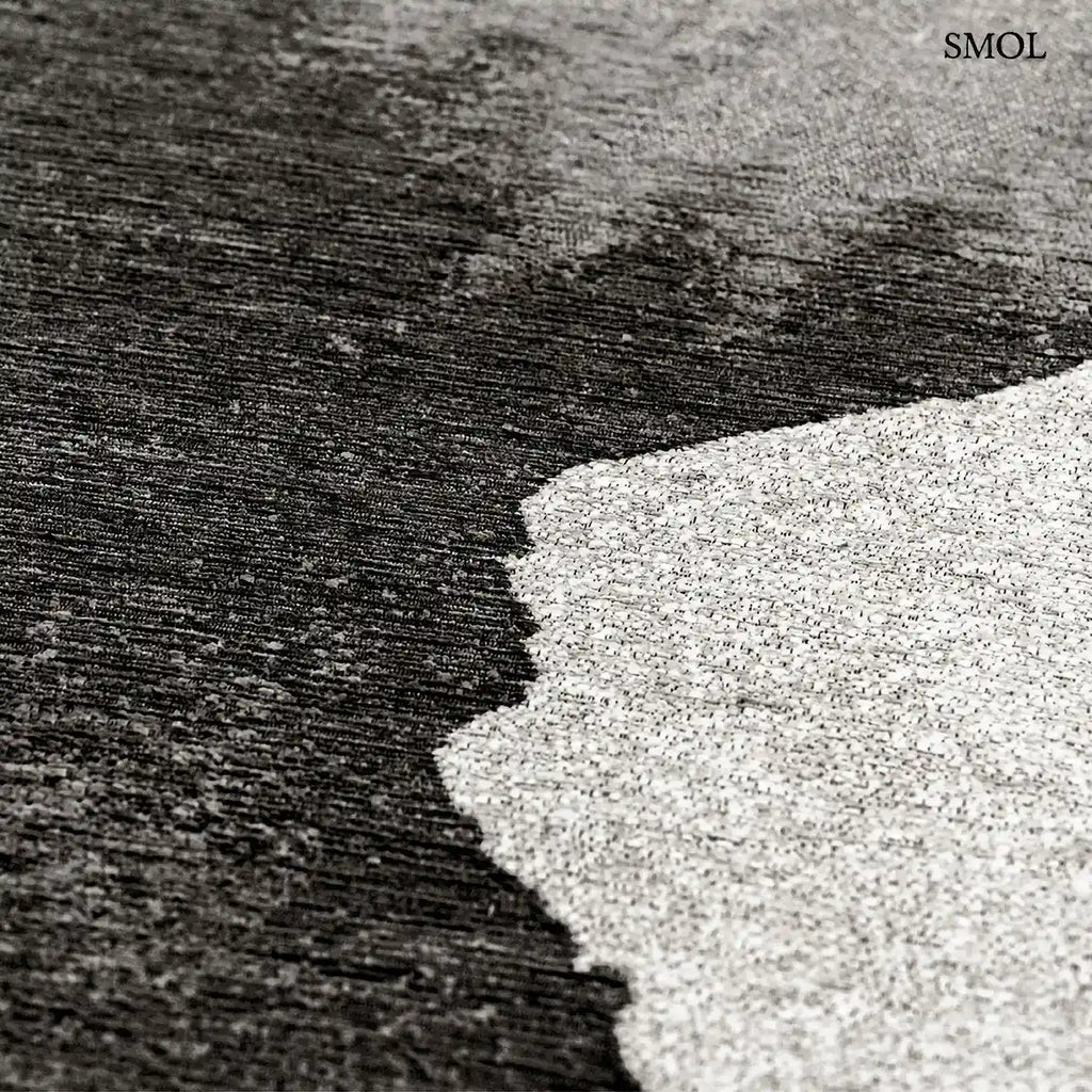 ECO RUG BLACK SHADOW tintafolt mintás szőnyeg fekete és szürke tónusokban,  színek elkülönülése