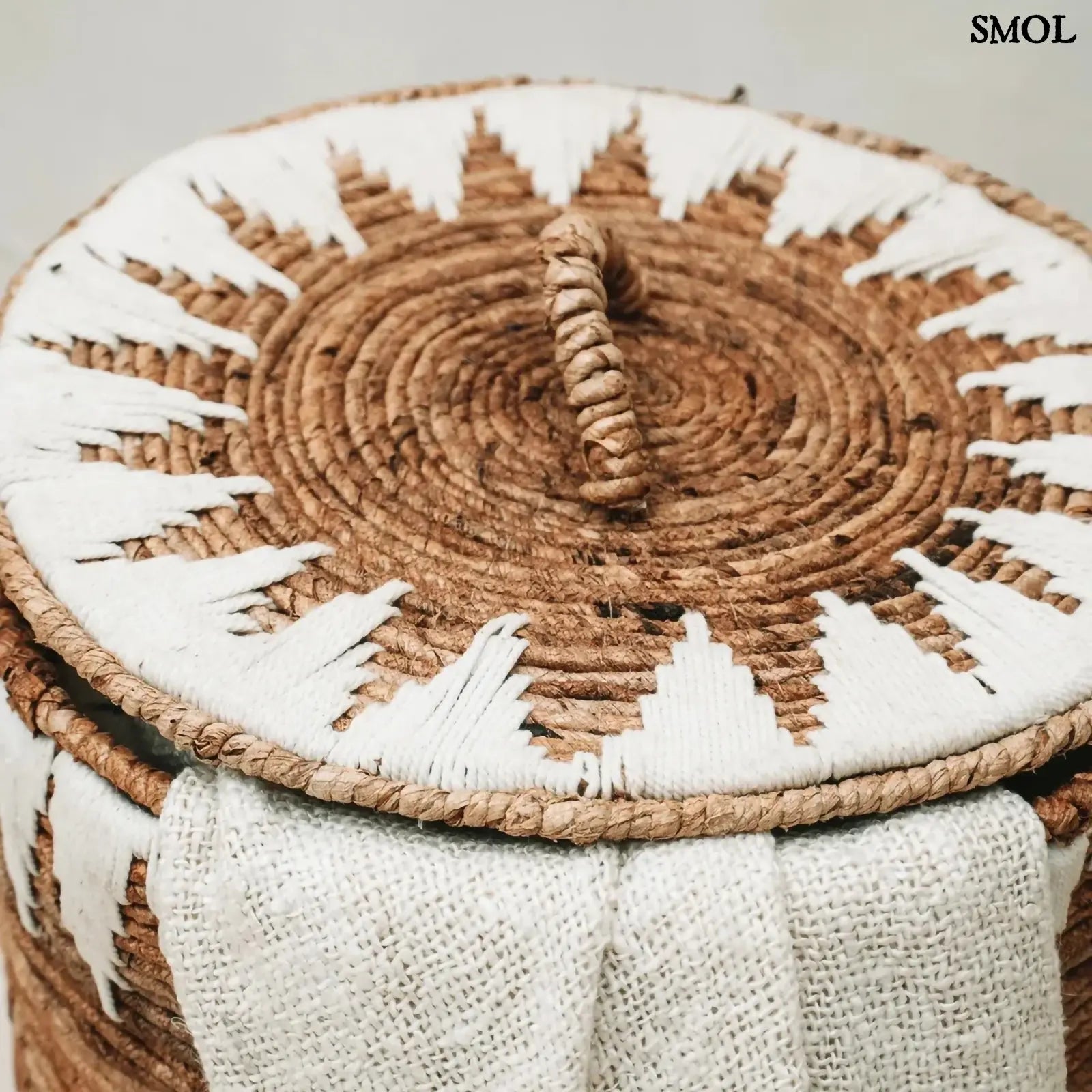 Tárolókosár Banana, banánlevél, M méret, natúr-fehér, fedeles fedél nagyítva