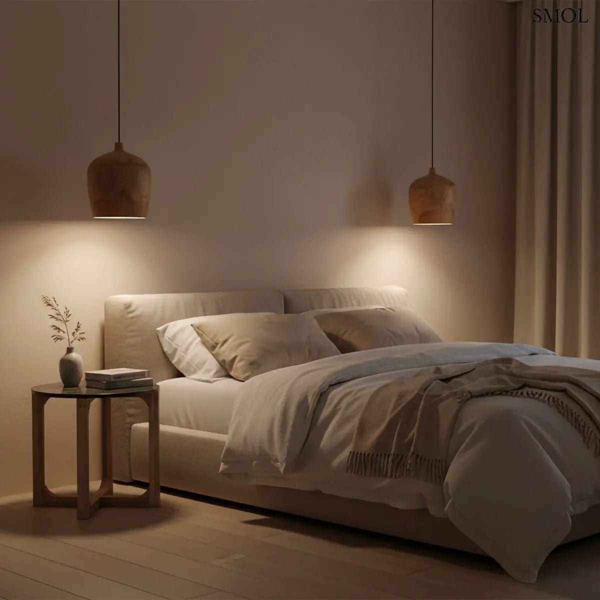 Modern, palack formájú teakfa függőlámpa természetes erezettel és fekete kábellel, hálószobában, ágy két oldalán