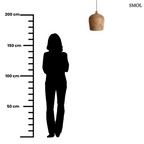 Modern, palack formájú teakfa függőlámpa természetes erezettel és fekete kábellel, méretarányosan