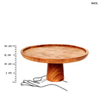 teakfa tortatál magasított talppal, natúr színben méretarányosan