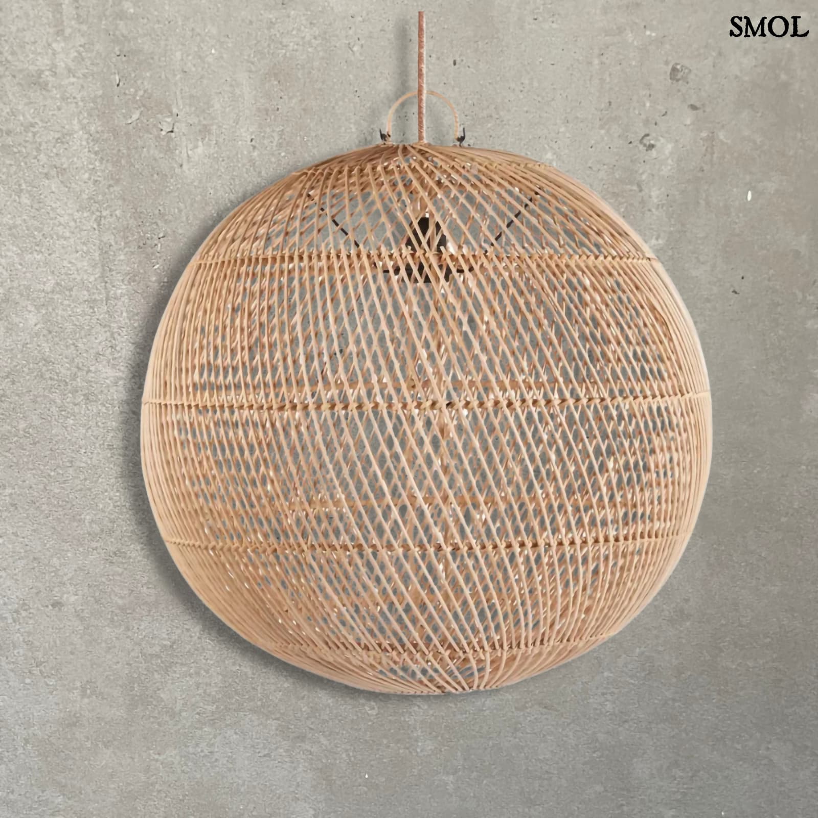 Természetes Rattan Függőlámpaernyő, ⌀ 50 cm | BUBBLE | SMOL - kő háttérrel